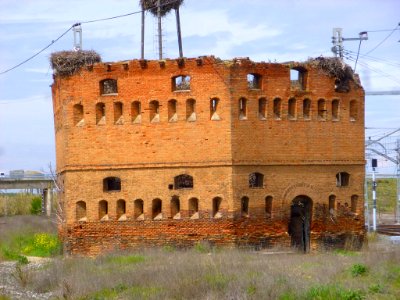 Castejón (Navarra) - Estación de Adif, antiguo fuerte fusilero de las guerras carlistas 2