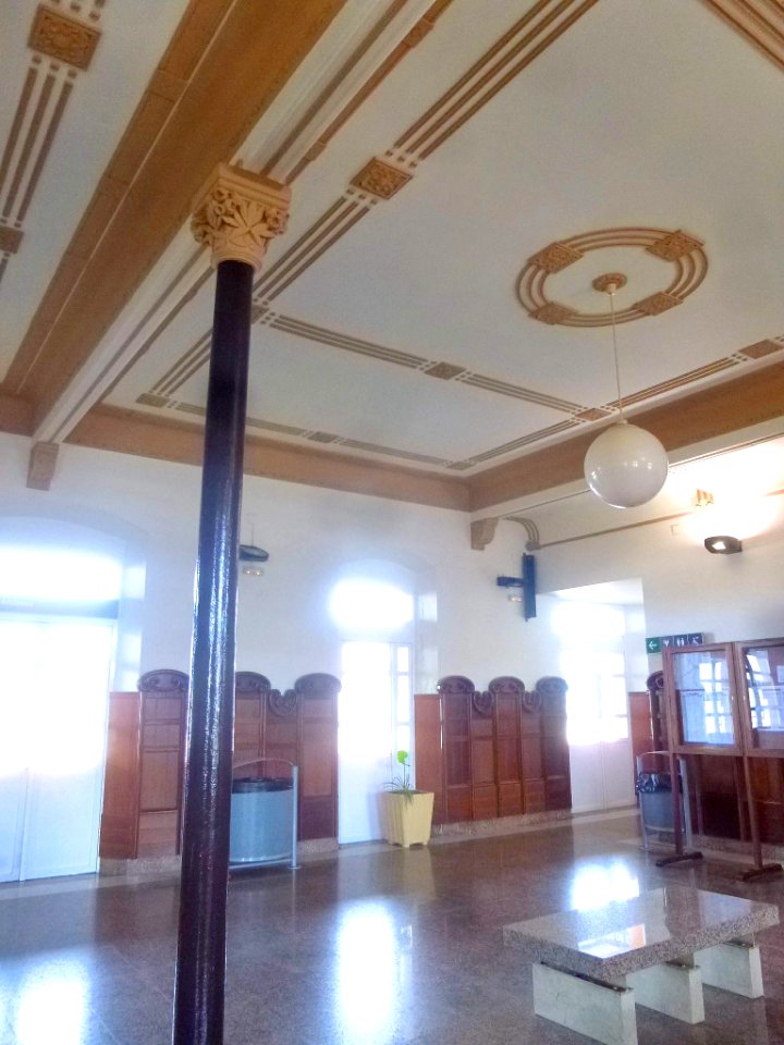 Castejón (Navarra) - Estación de Adif, interior 04