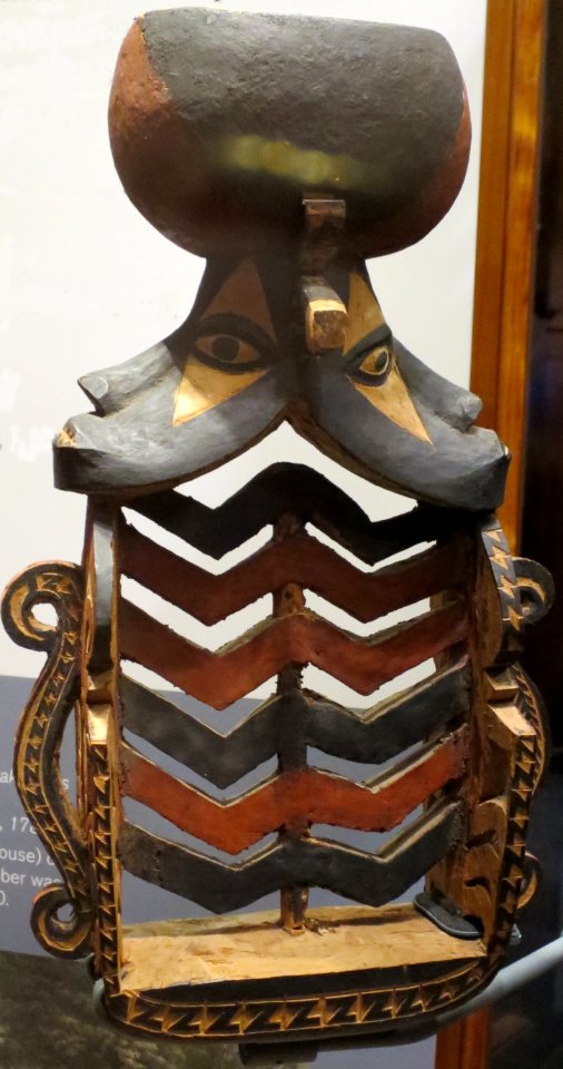 Canoe prow image, Shortland Island, Solomon Islands, Bishop Museum, 08361
