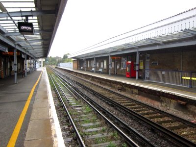 Canterbury East railway station platforms
