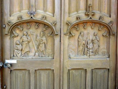 Cany-Barville (Seine-Mar.) église de Cany, sculpture 3 et 4 de la porte d'entrée