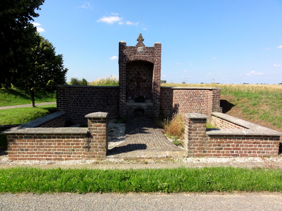 Capelle (Nord, Fr) calvaire de Buat