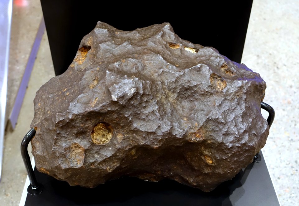 Canyon Diablo IAB-MG, Arizon, 1891 - Center for Meteorite Studies - Arizona State University - Tempe, AZ - DSC05749