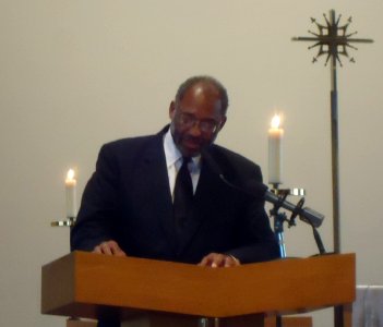Capitola Dickerson memorial 20 executive Frank Bolden delivers eulogy