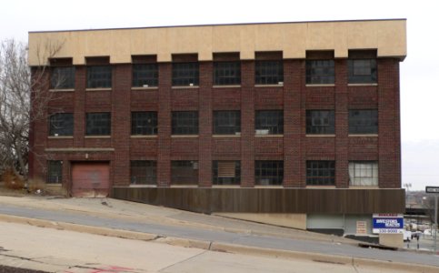 Capitol Garage (Omaha) from S 1