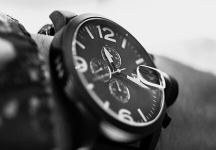 Minute time wristwatch photo