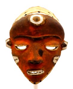 Cap mask (mbuya), Central Pende people, Democratic Republic of the Congo, mid to late 20th century AD, wood, pigment - Krannert Art Museum, UIUC - DSC06196