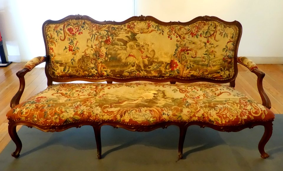 Canapé, Beauvais, Paco Episcopal de Leiria, 1700-1750 - Museu Nacional de Machado de Castro - Coimbra, Portugal - DSC00243