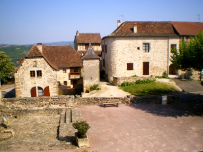 Capdenac-le-Haut, place