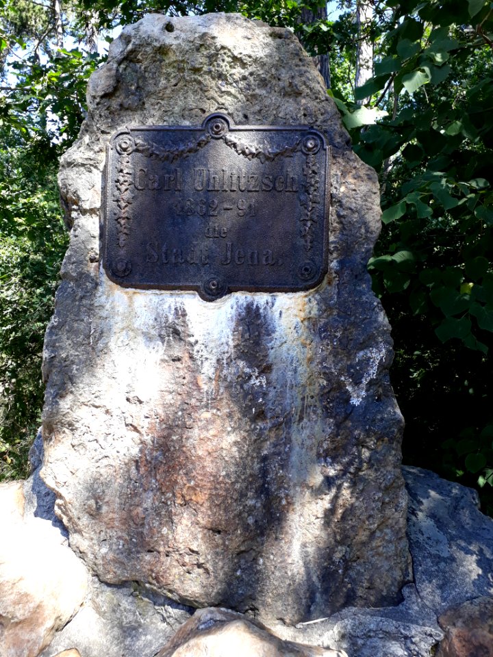 Carl Uhlitzsch memorial - 2