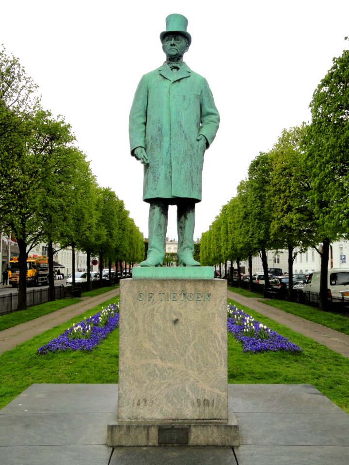 Carl Frederik Tietgen by Rasmus Andersen - DSC07769