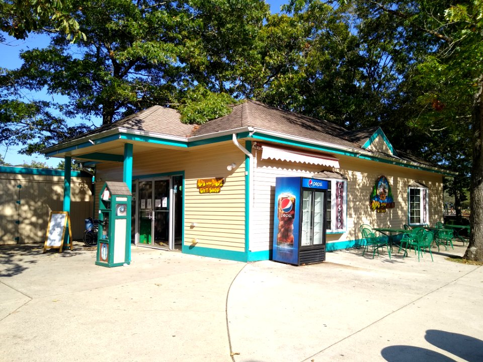 Cape May County Park & Zoo Gift Shop