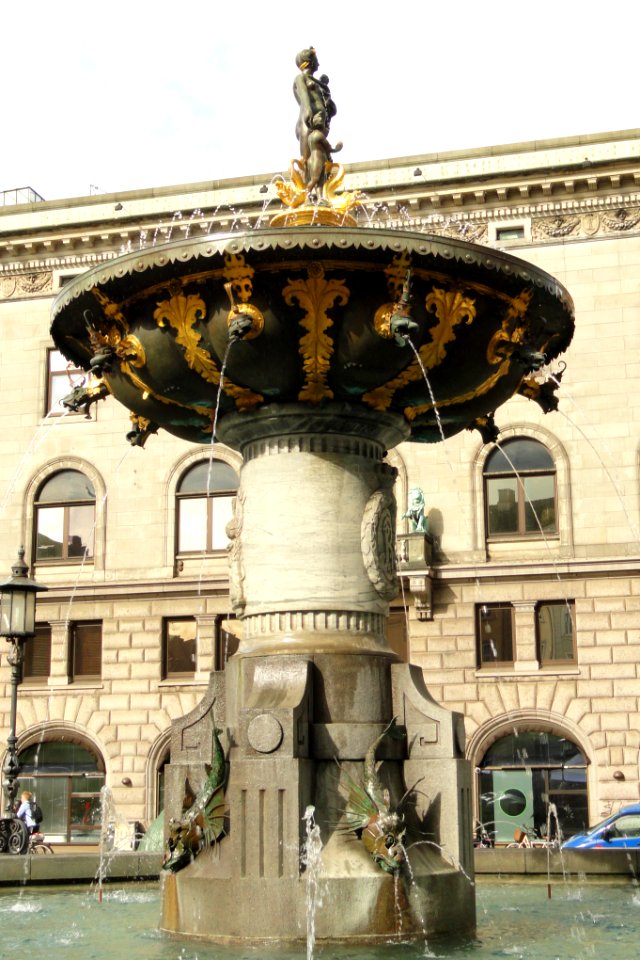 Caritas Well - Copenhagen - DSC08843