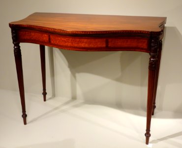 Card table, attributed to John and Thomas Seymour, Boston, Massachusetts, 1798-1804, mahogany with maple and rosewood veneers, white pine, birch, maple, ash - Winterthur Museum - DSC01374