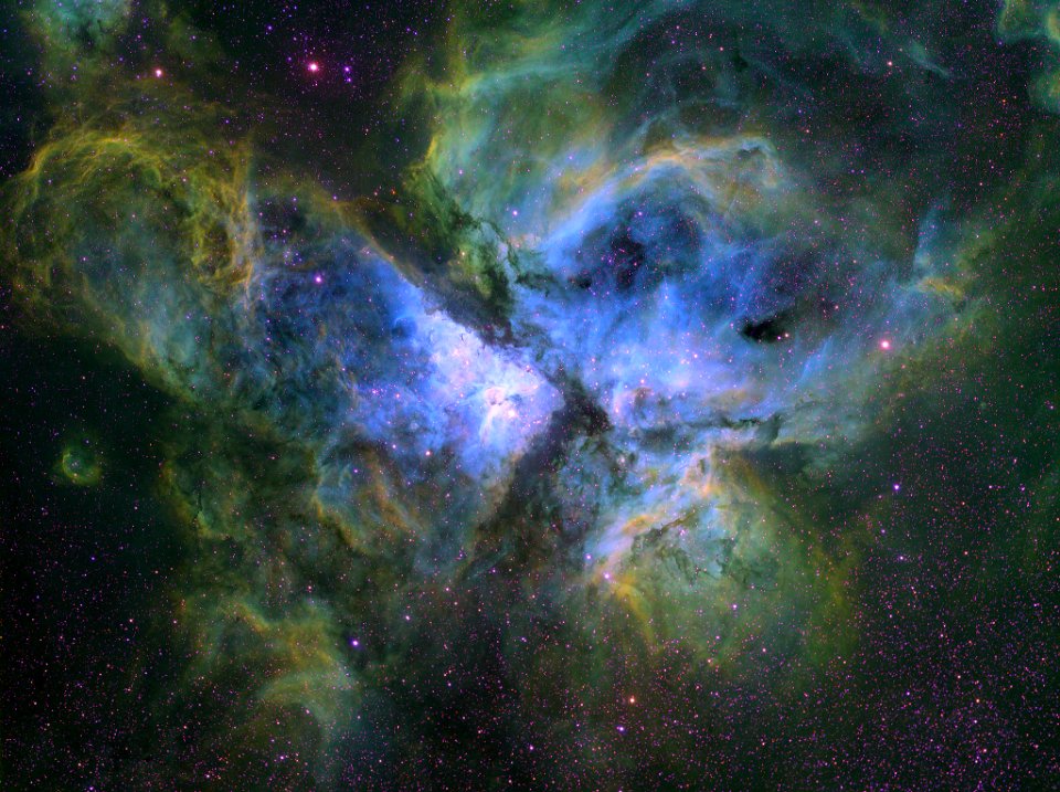 Carina Nebula in Hubble Palette Rasa 8
