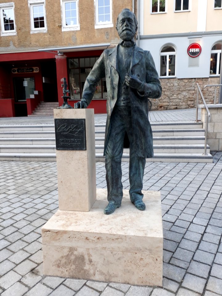 Carl Zeiss Denkmal Jena - 1