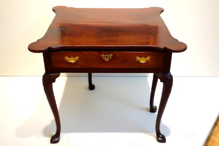 Card Table, New York City, 1740-1755, mahogany with maple and tulip poplar - Chazen Museum of Art - DSC02507