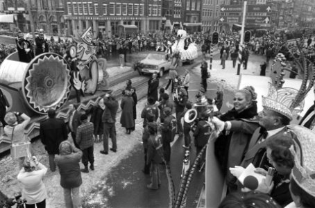 Carnavalsoptocht in Amsterdam Prins Leo dn Eerste ( Leo Horn ) laat stoet op Da, Bestanddeelnr 930-1264