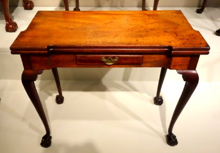 Card table, by Benjamin Frothingham Jr, Charlestown, Massachusetts, 1755-1790, mahogany with white pine, yellow pine - Winterthur Museum - DSC01456