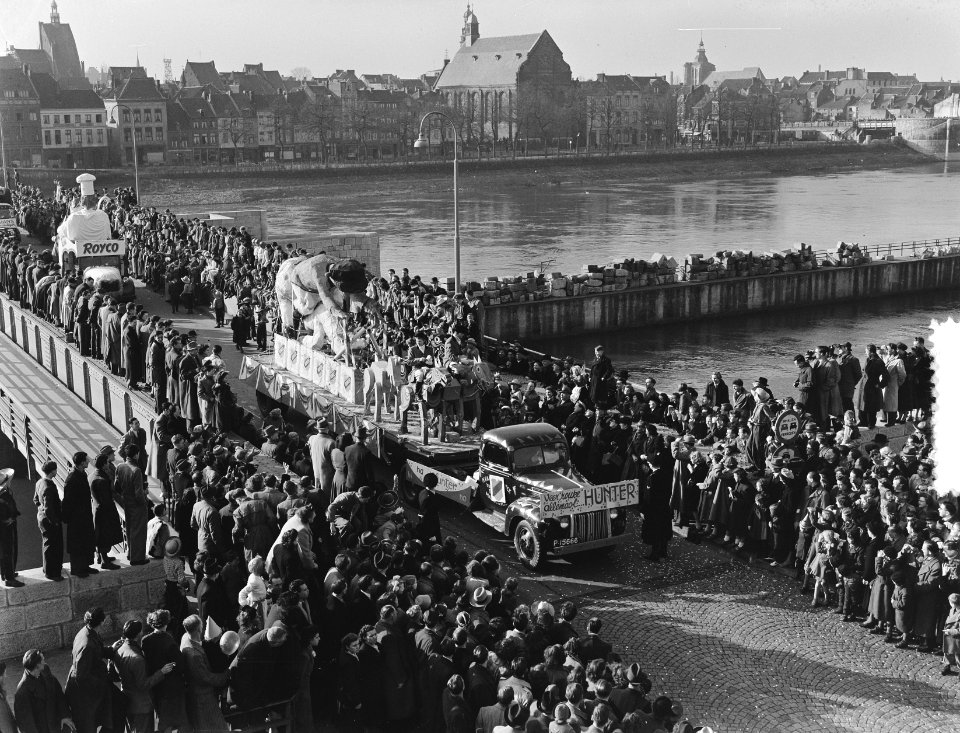 Carnavalsoptocht in Maastricht, Bestanddeelnr 904-9809