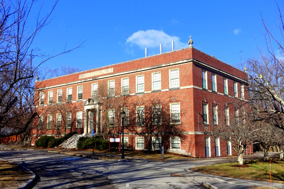 Cardinal O'Connell Hall - Regis College - Weston, Massachusetts - DSC09578