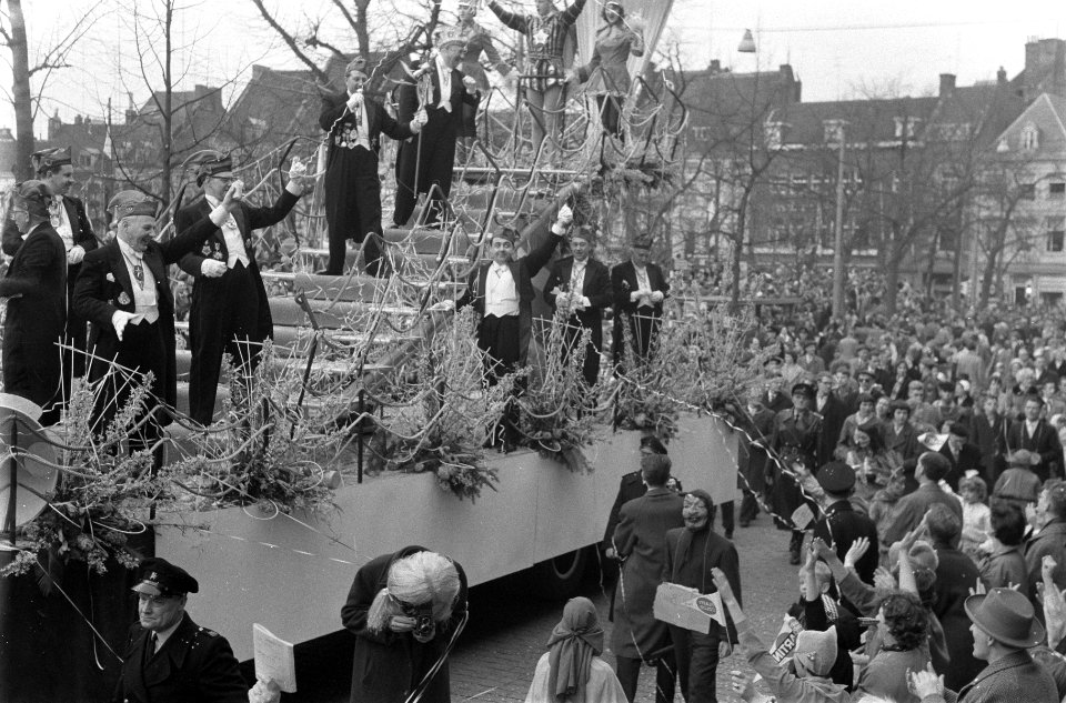 Carnavalsoptocht in Maastricht, Bestanddeelnr 911-0556