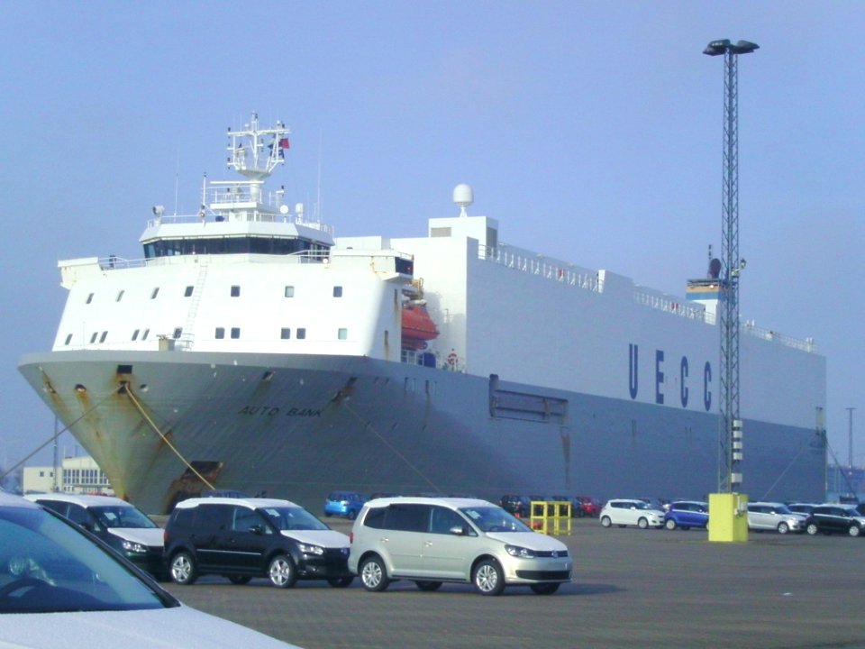 Car carrier Auto Bank (1)