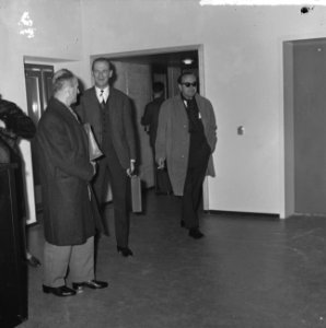 Carel Briels contra Dr. Nuver voor de rechter te Anrhem. Dr. Nuver , mr. F. K. R, Bestanddeelnr 915-6860