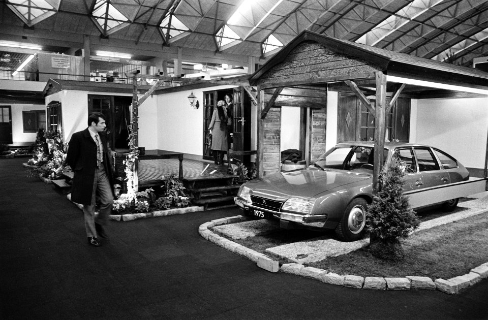 Caravan RAI 1974 stacaravan met garage voor f. 37.500,-- toercaravan uit 1932 k, Bestanddeelnr 927-6366