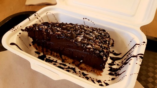 Cape Town - Vegan chocolate cake in restaurant Lekker Vegan