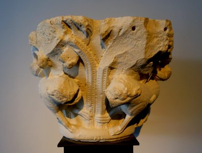 Capital, Igreja de S. Tiago, 12th century - Museu Nacional de Machado de Castro - Coimbra, Portugal - DSC09875