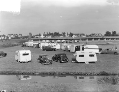 Caravanskamp in bos Amsterdam, Bestanddeelnr 905-8497