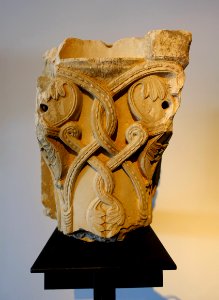 Capital, Mosteiro de Santa Cruz, 12th century - Museu Nacional de Machado de Castro - Coimbra, Portugal - DSC09877