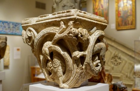 Capital from the former Abbey Church of Mary Magdalene, Vezelay, French, Burgundy, 1140s, stone - Princeton University Art Museum - DSC06804