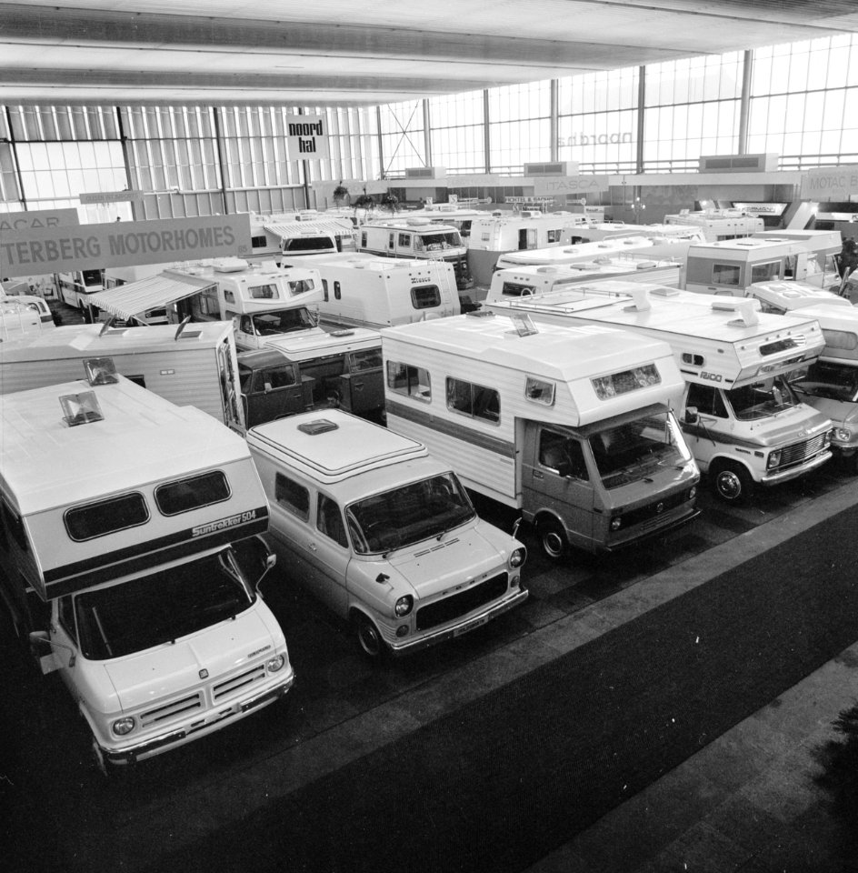 Caravan Rai 1976 , Campers, Bestanddeelnr 928-9300