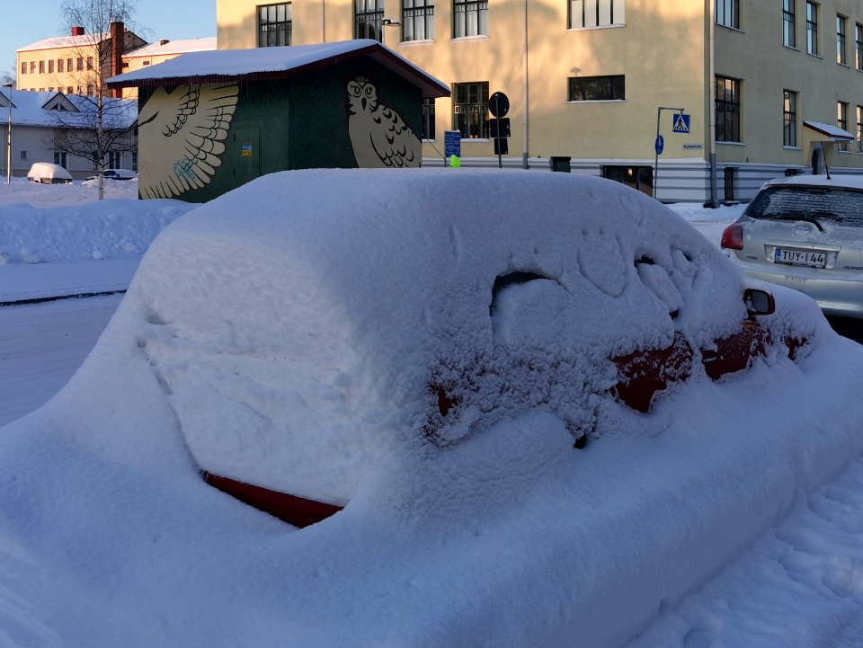 Car Kuusiluodonkatu Oulu 20210205 01