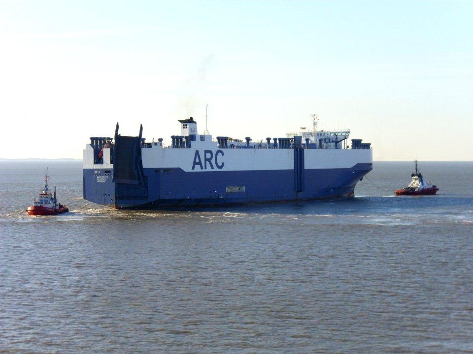 Car carrier Integrity 2011-10-15 (3)