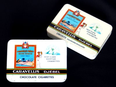 Caravellis Djébel Chocolate Cigarettes blikjes van Droste