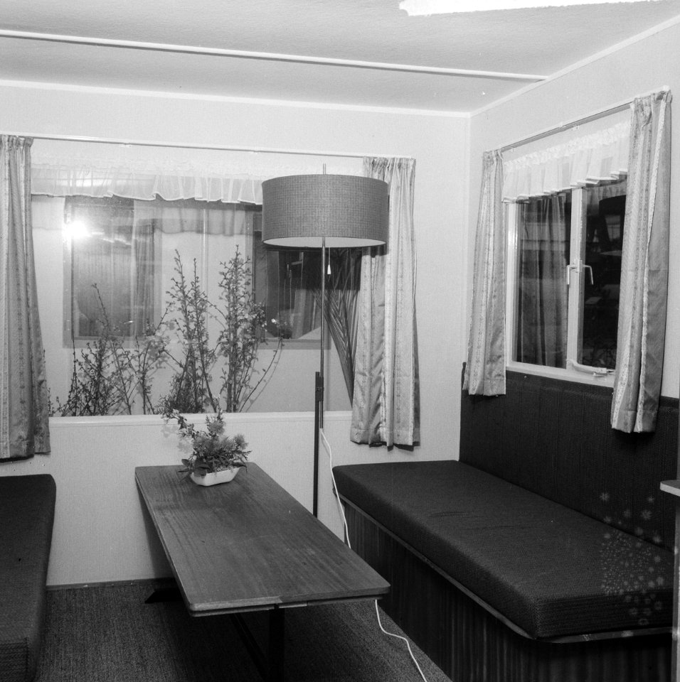 Caravan Rai 1965 een modern ingerichte caravan, Bestanddeelnr 917-3790