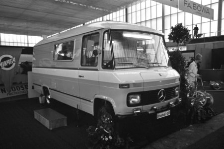 Caravan RAI 1968, kampeerautos, nummer 9 interieur, Bestanddeelnr 921-0231