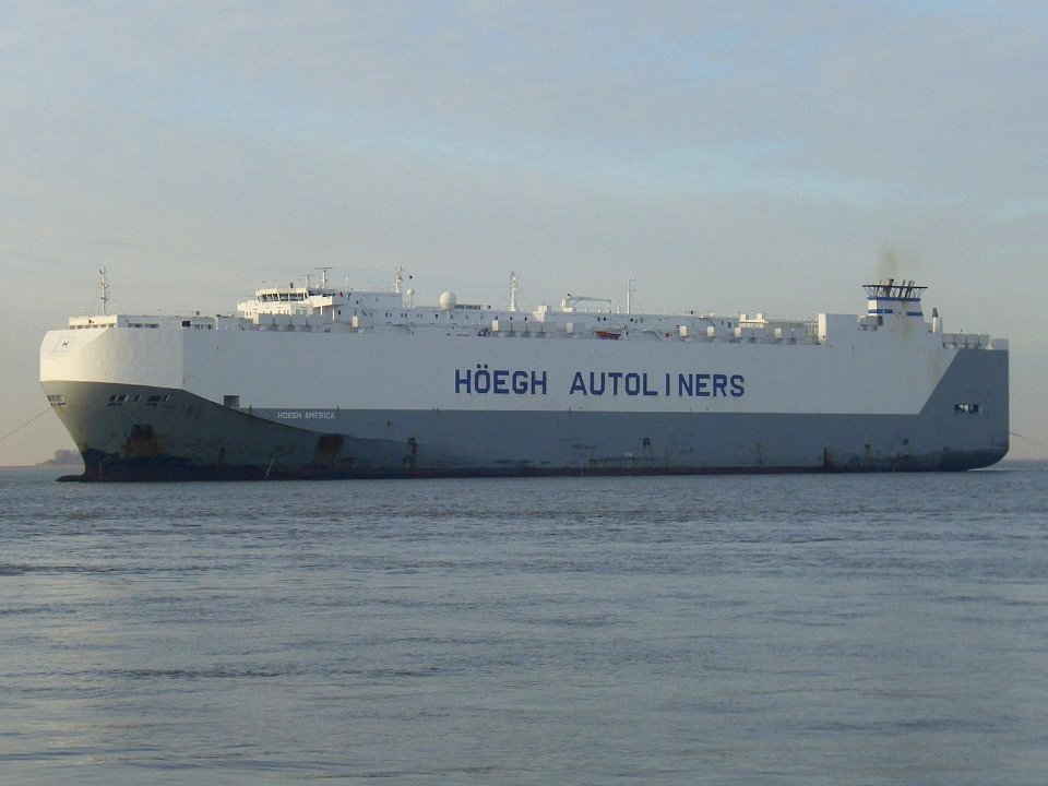 Car carrier Hoegh America (1)