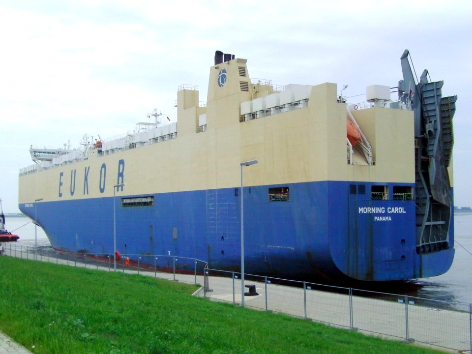 Car carrier Morning Carol 2011-07-26 (2)