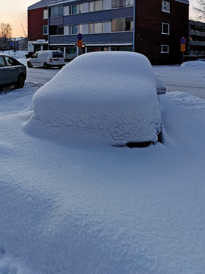 Car Isokatu Oulu 20210204 01