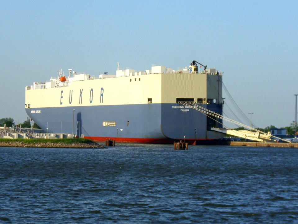 Car carrier Morning Caroline