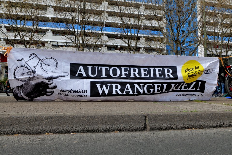 Car free Leipziger Straße protest Berlin 2021-04-25 03