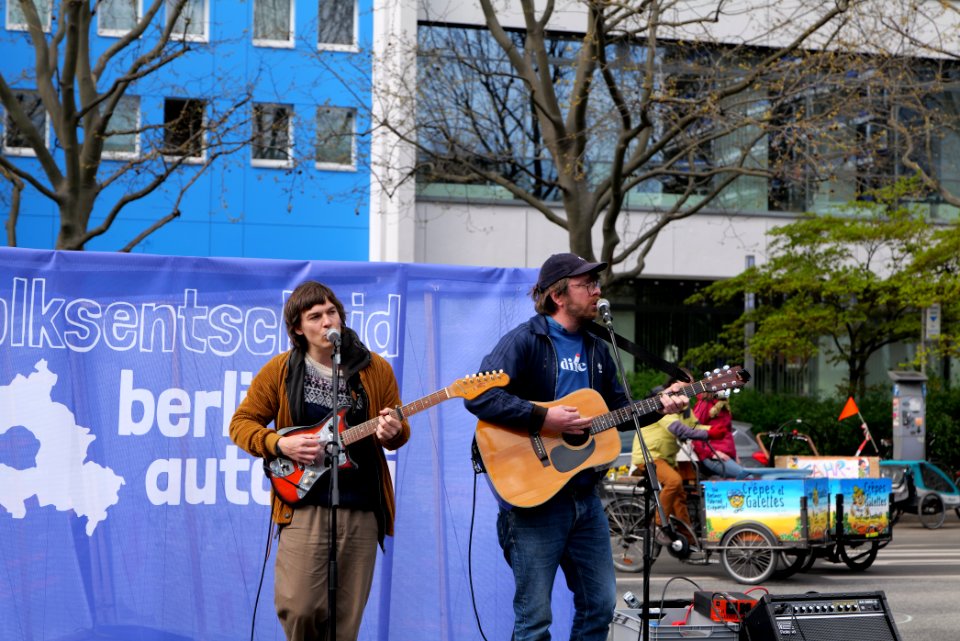 Car free Leipziger Straße protest Berlin 2021-04-25 07