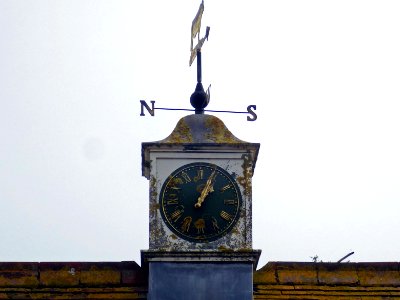 Clock, Barnhorn Farm, Bexhill photo