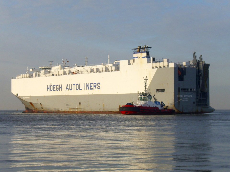 Car carrier Hoegh America (2)