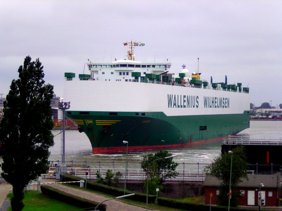 Car carrier Manon 2011-07-03