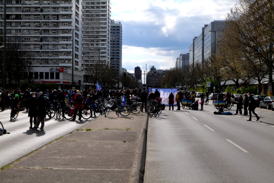 Car free Leipziger Straße protest Berlin 2021-04-25 02